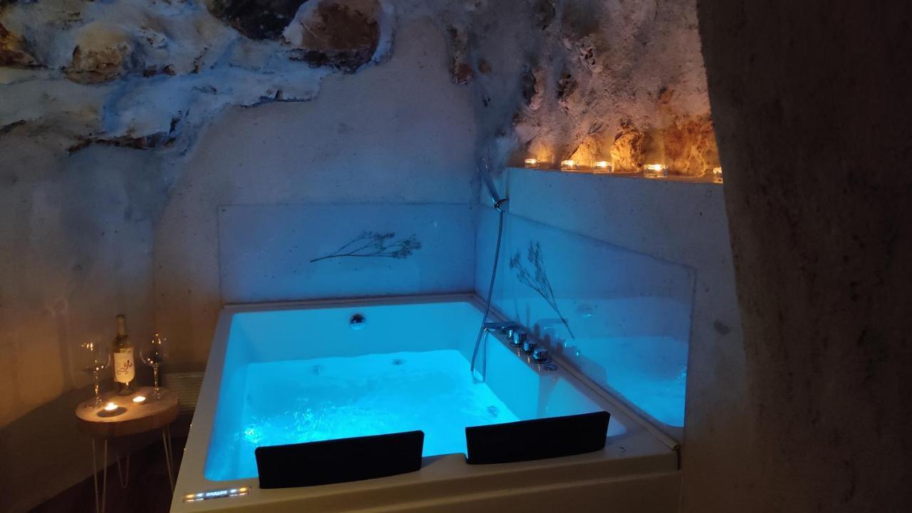 Las Cuevas Del Agua Chinchón Eksteriør bilde